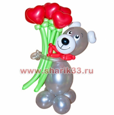 Мишка с букетом