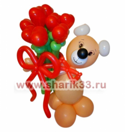 Мишка с букетом из сердечек