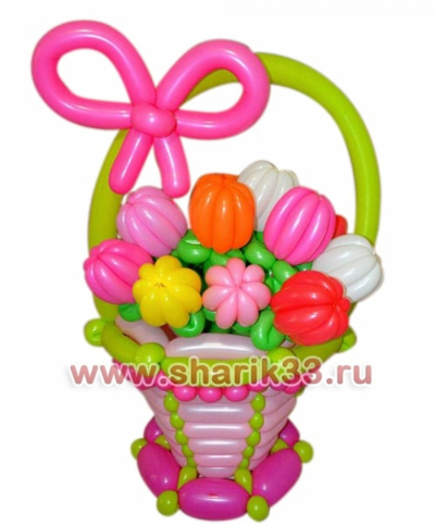Корзина с 11 тюльпанами
